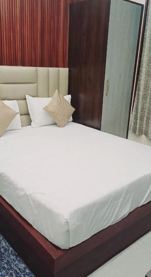 Hotel Madhav Palace Agra   Agra (Uttar Pradesh)