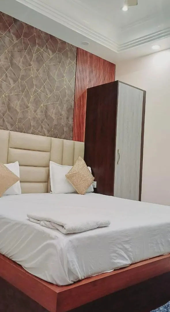Hotel Madhav Palace Agra