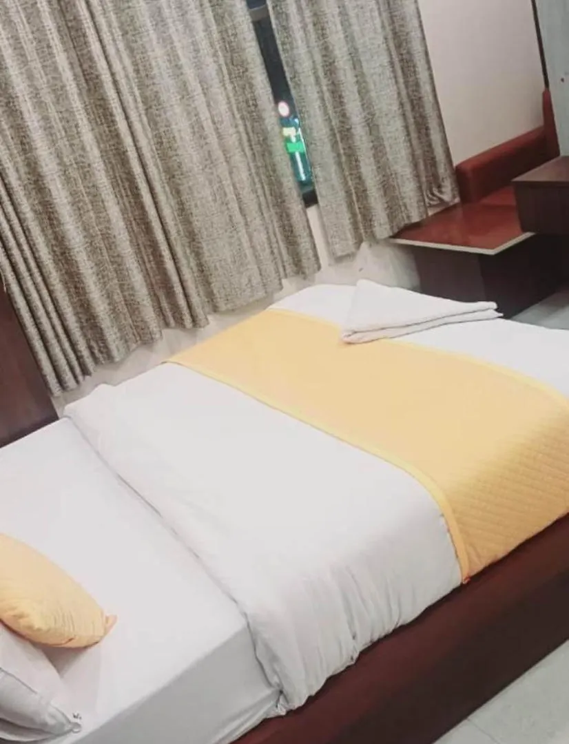 Hotel Madhav Palace Agra   Agra (Uttar Pradesh)