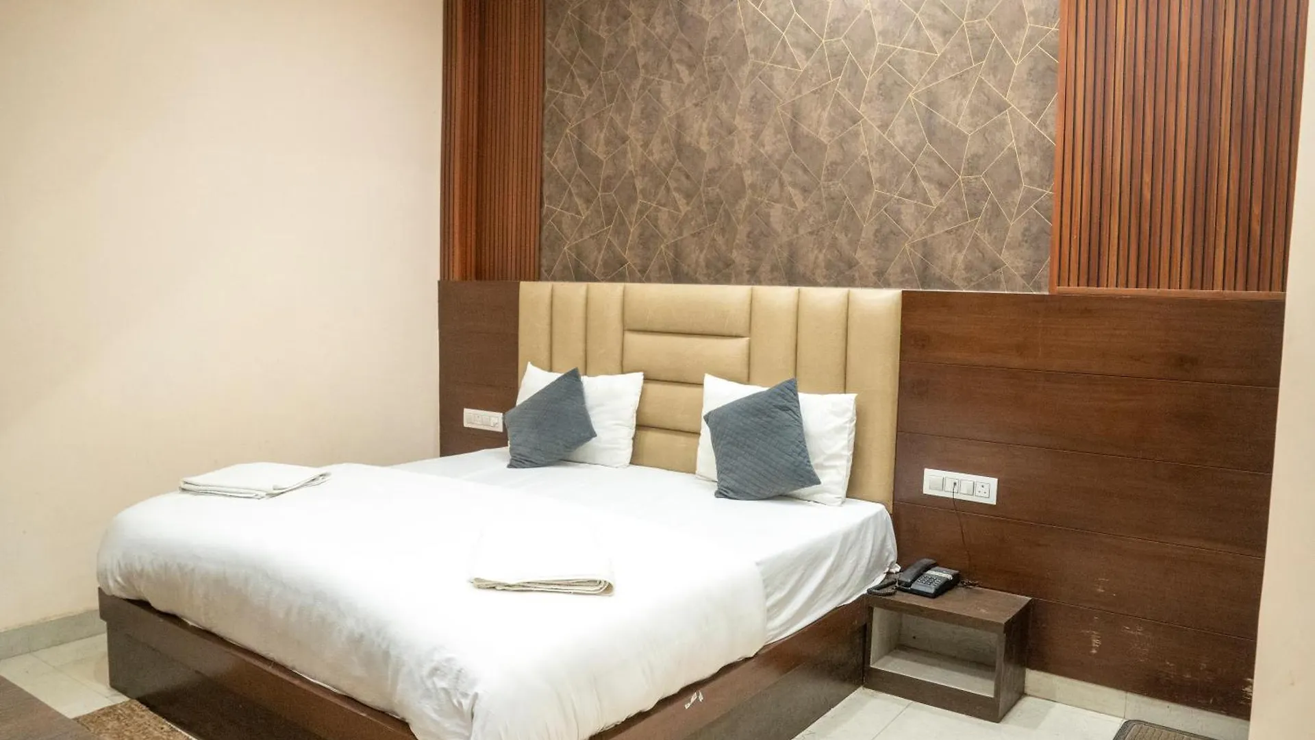 Hotel Madhav Palace Agra