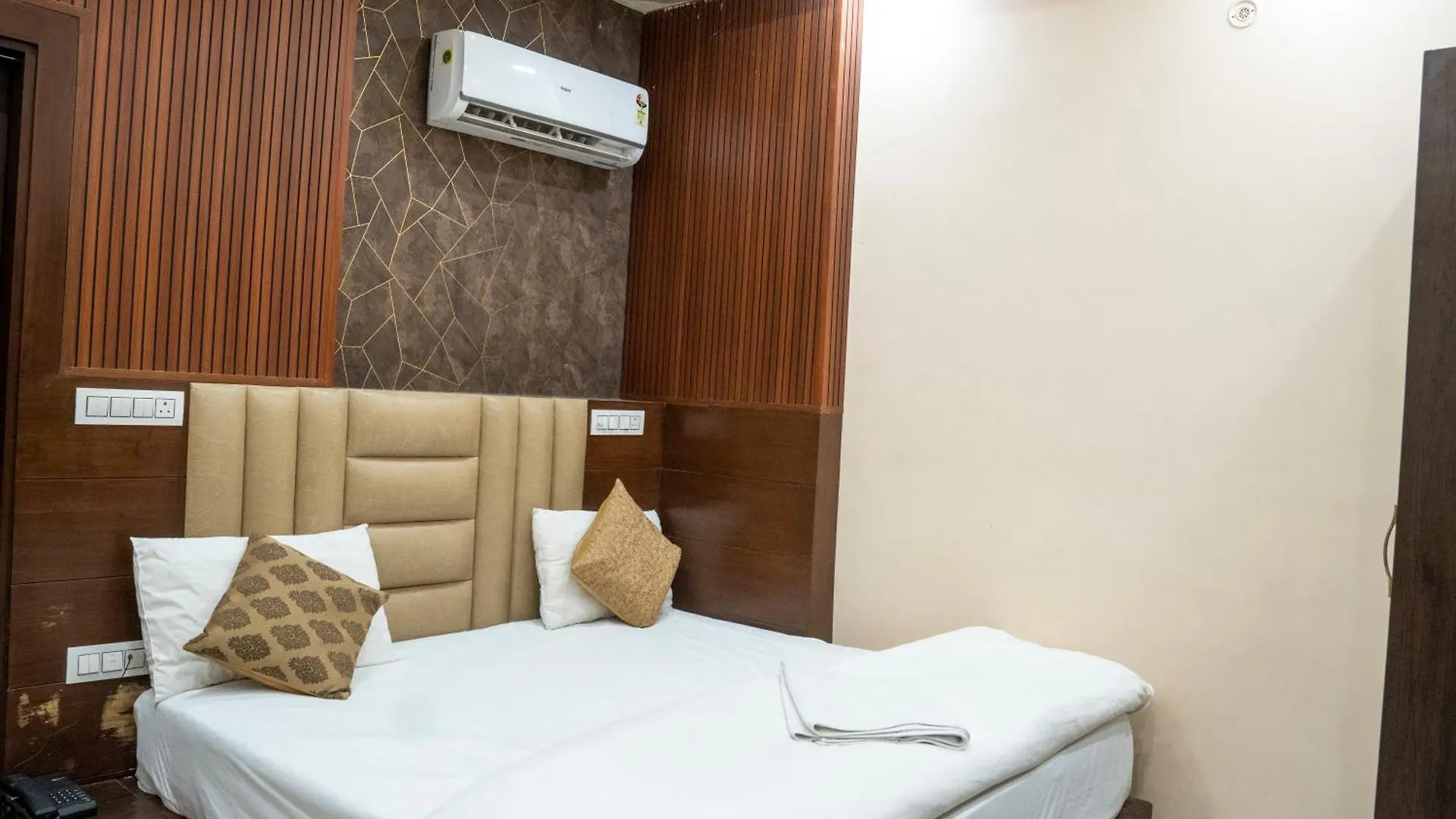 Hotel Madhav Palace Agra