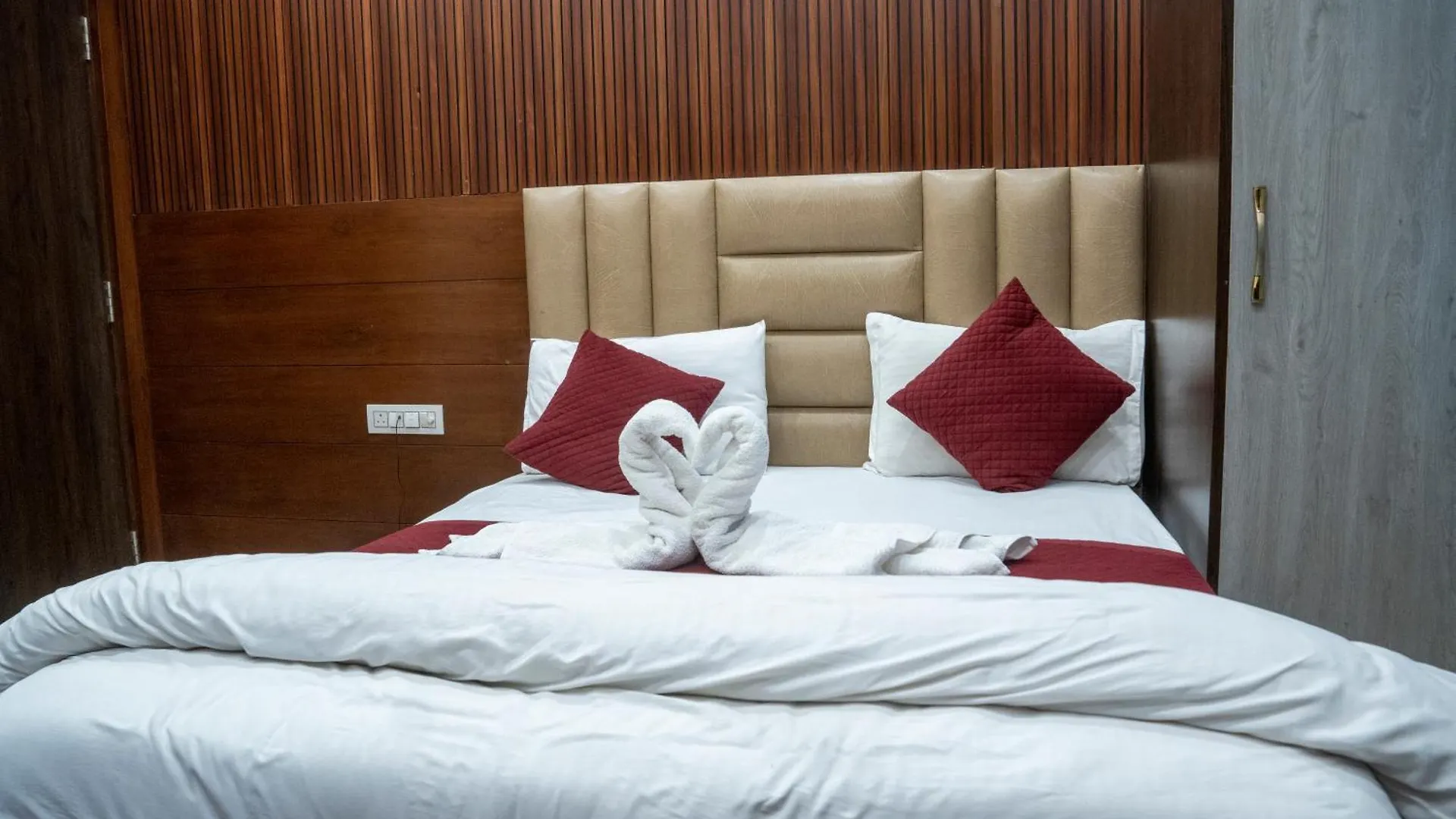 Hotel Madhav Palace Agra  Agra (Uttar Pradesh)