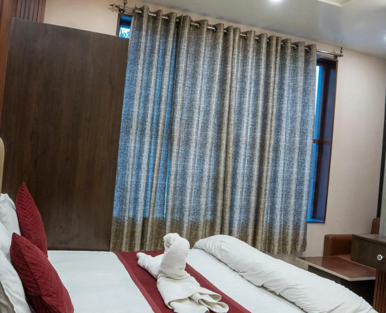 Hotel Madhav Palace Agra  India
