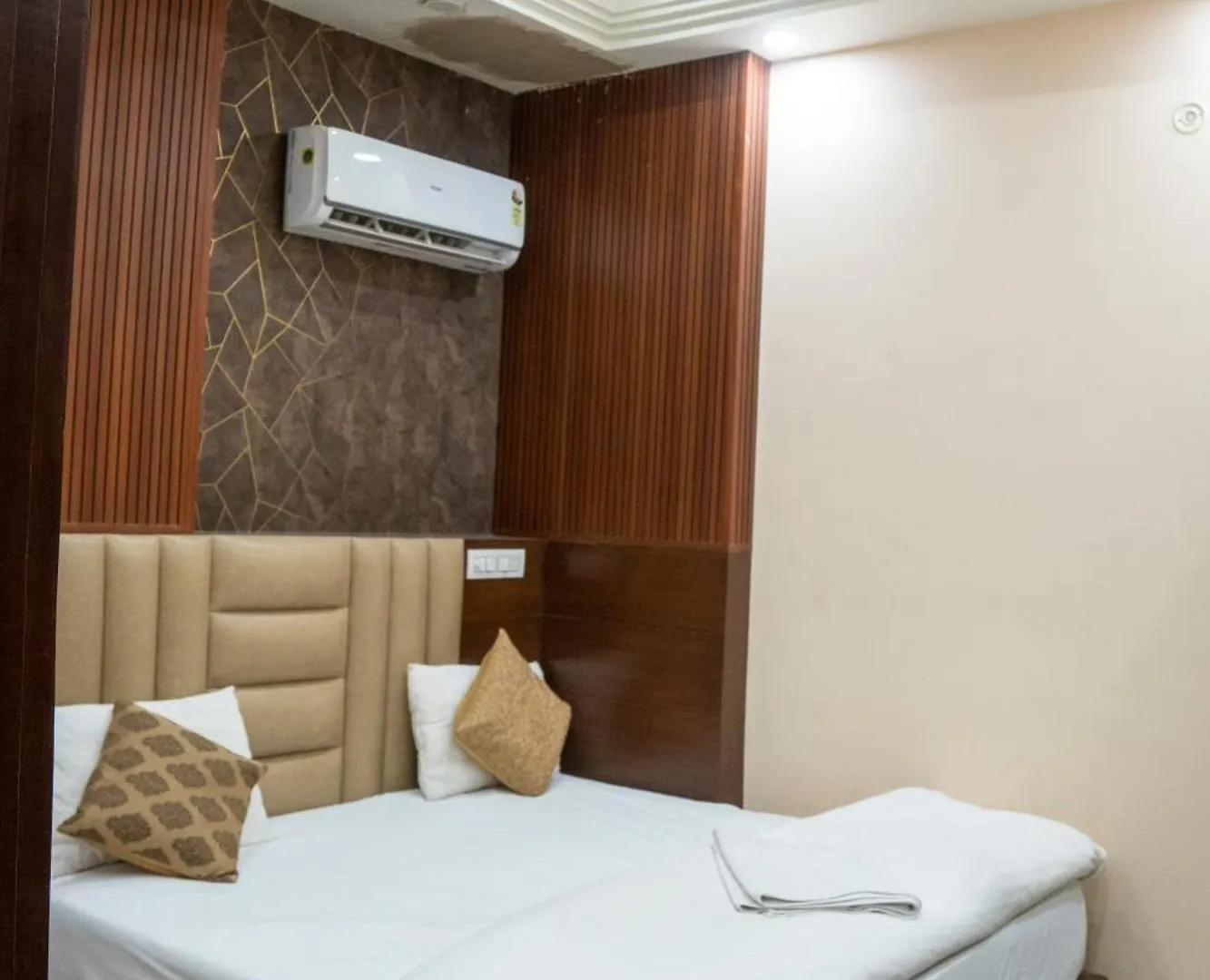 Hotel Madhav Palace Agra