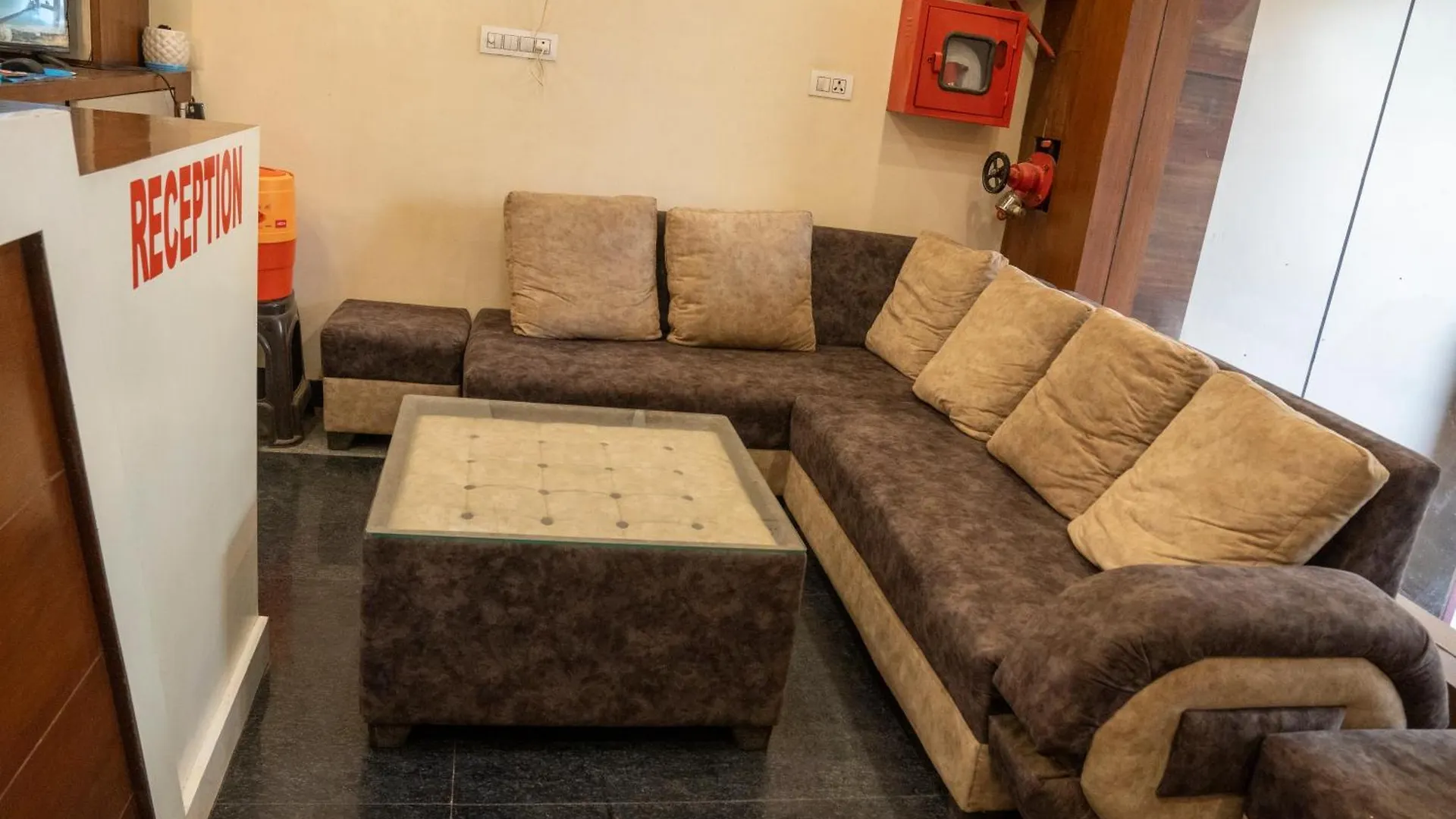 Hotel Madhav Palace Agra  Agra (Uttar Pradesh)