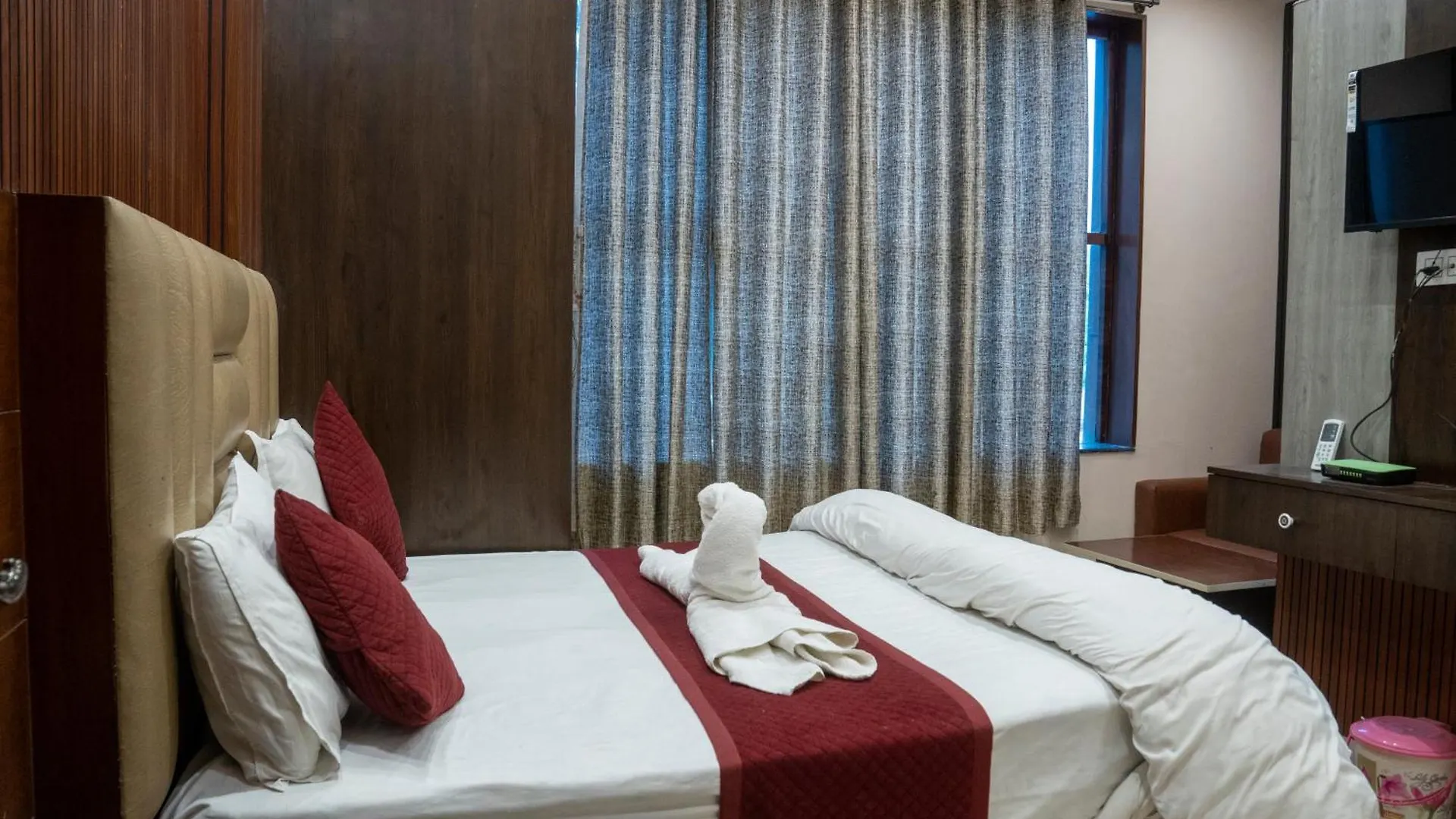 Hotel Madhav Palace Agra  India