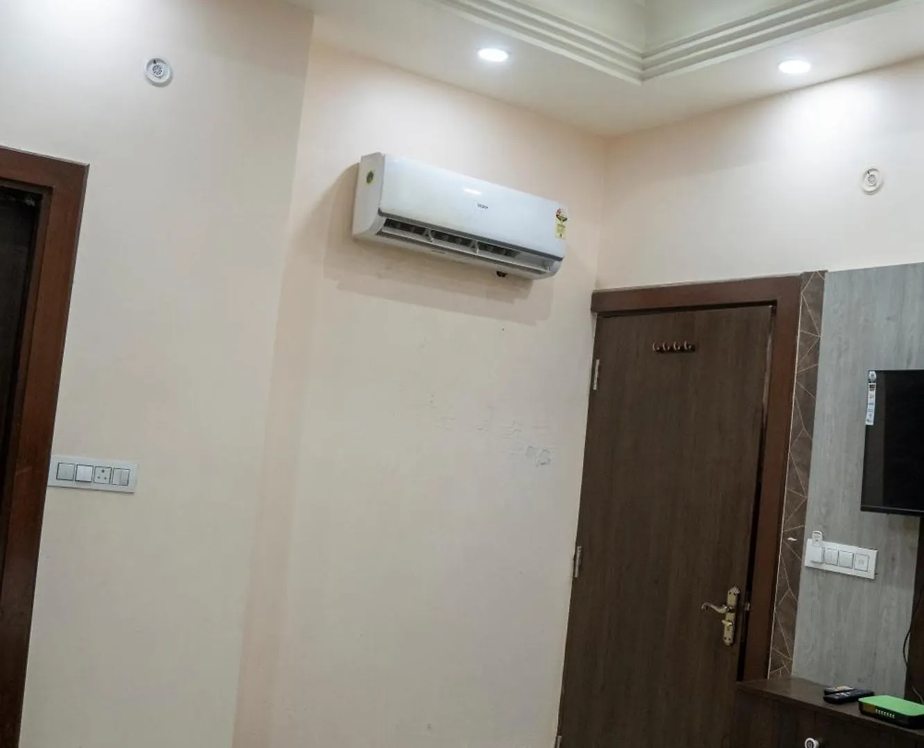 Hotel Madhav Palace Agra  India